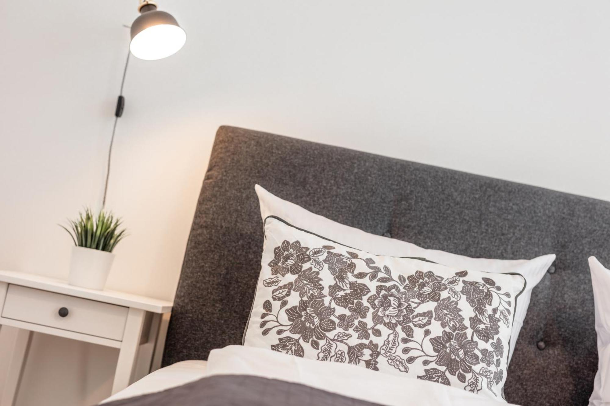 Goethe Palais Suite Charlotte 4P L Lift I Parkplatzi Zentrum I Helios Aue  Kültér fotó
